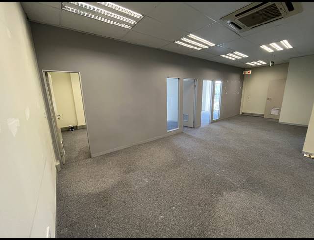 209M² BUSINESS TO LET IN MILNERTON CENTRAL